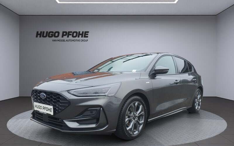 Grau Gebraucht 2024 Ford Focus ST-Line X Limousine | 25.850 € (Guter Preis) - Bild 1/4