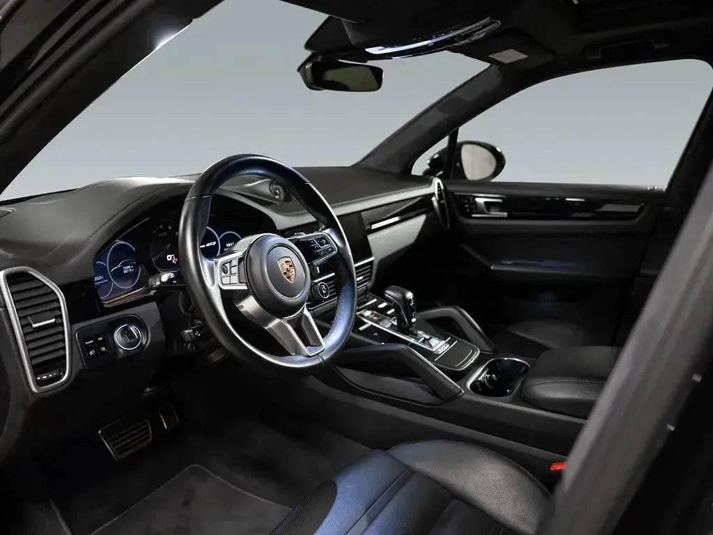 Gebraucht Porsche Cayenne GTS Sport 460 PS (338 kW) 2020 Schwarz SUV