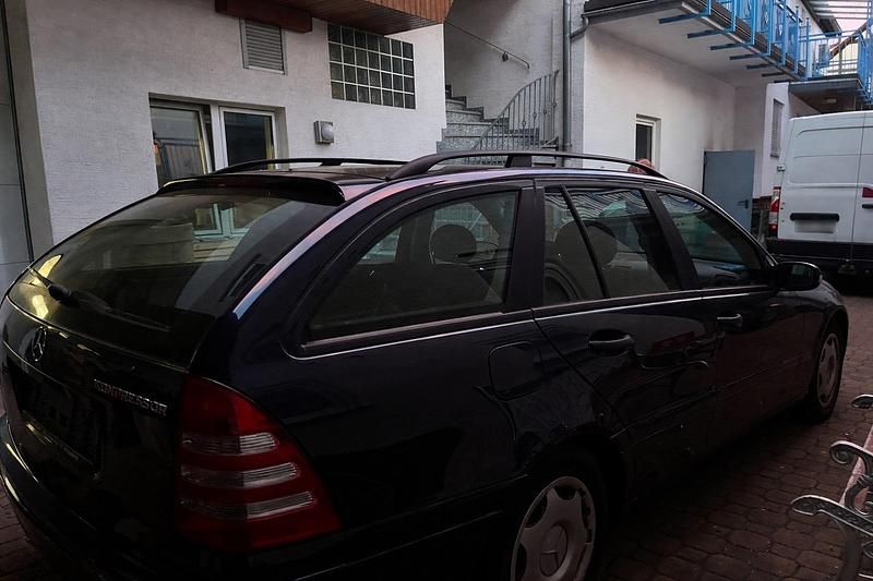 Gebraucht Mercedes C220 143 PS (105 kW) 2002 Kombi
