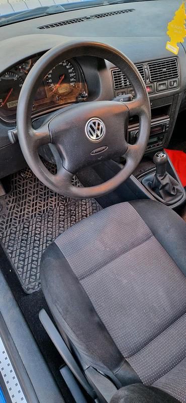 Gebraucht VW Golf IV 110 PS (80 kW) 2002 Blau Limousine