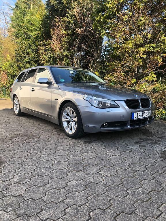 Silber Gebraucht 2006 BMW 523 Kombi | 5.200 € (Etwas zu teuer) - Bild 1/4