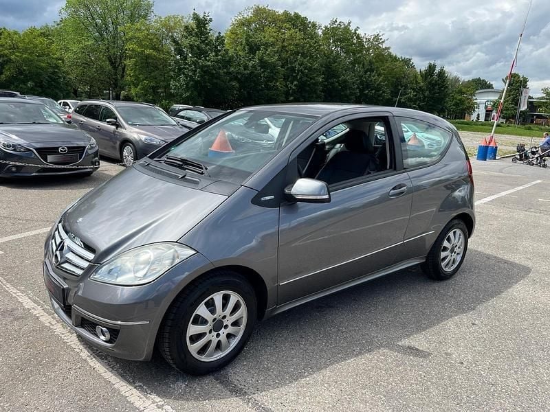 Silber Gebraucht 2009 Mercedes A150 Kleinwagen | 3.700 € (Fairer Preis) - Bild 1/4