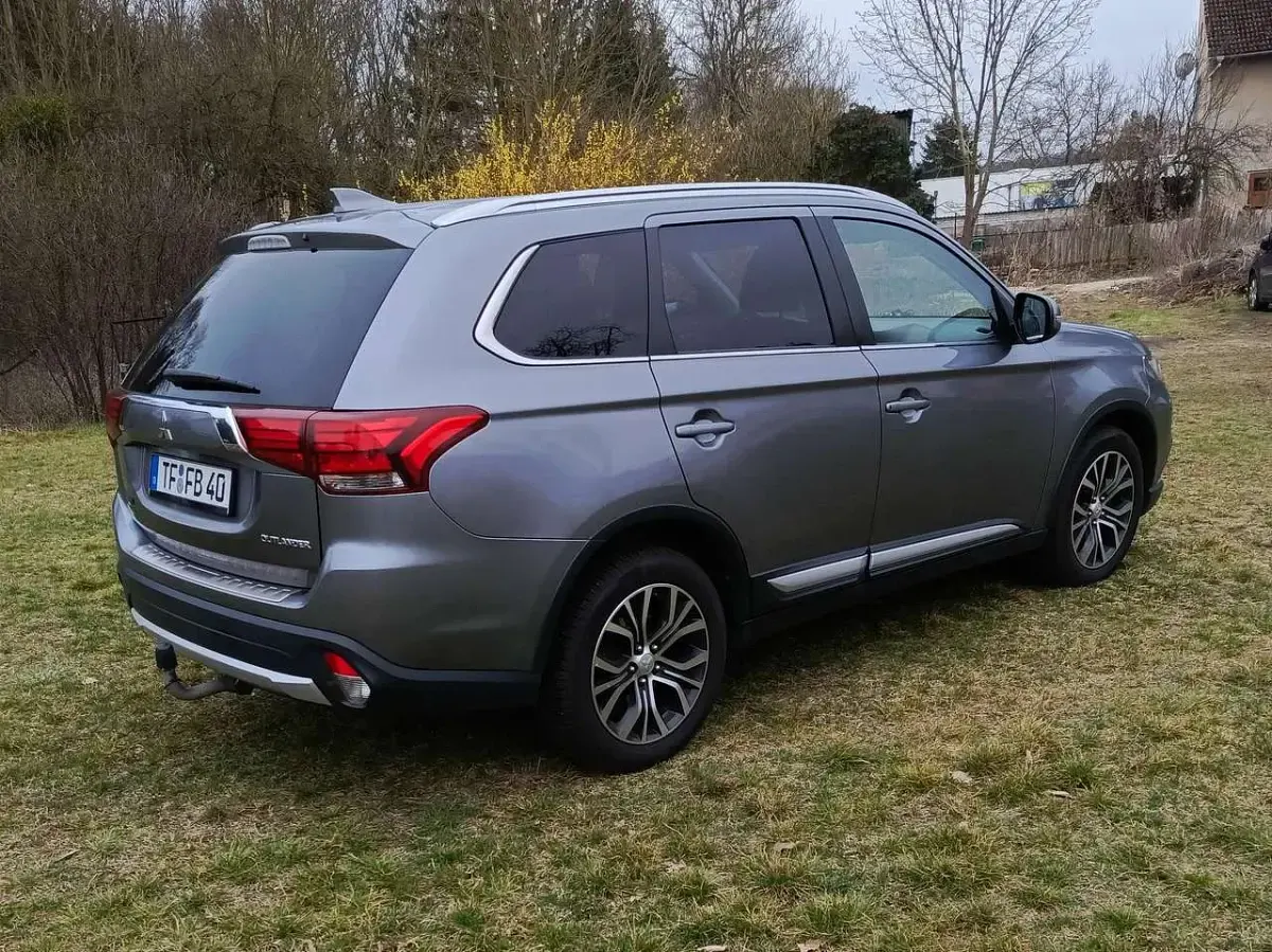 Gebraucht Mitsubishi Outlander Plus 150 PS (110 kW) 2016 SUV