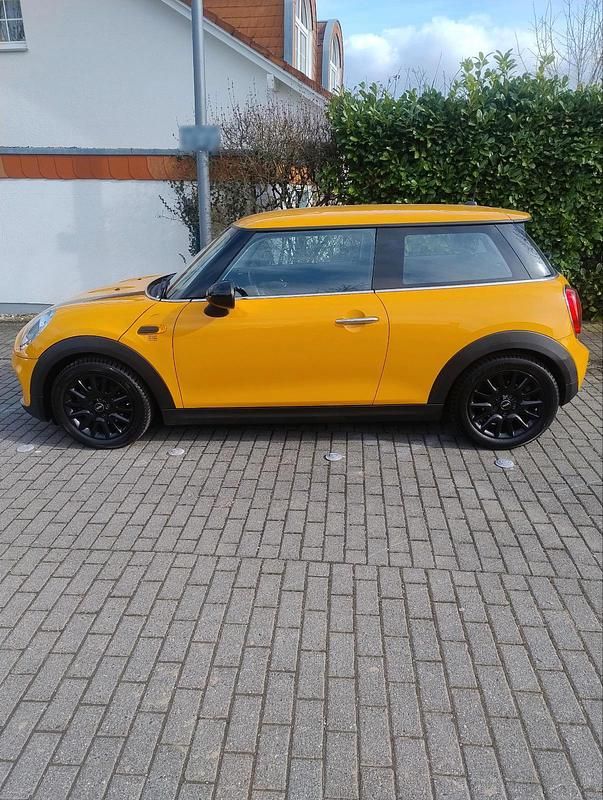 Gebraucht Mini ONE 102 PS (75 kW) 2015 Orange Kleinwagen