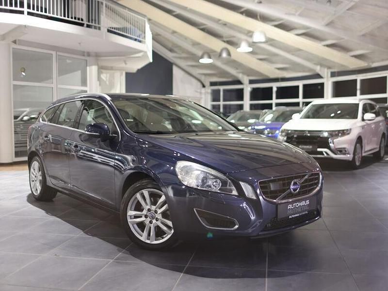 Caspian blue Gebraucht 2012 Volvo V60 Summum Kombi | 8.480 € - Bild 1/4