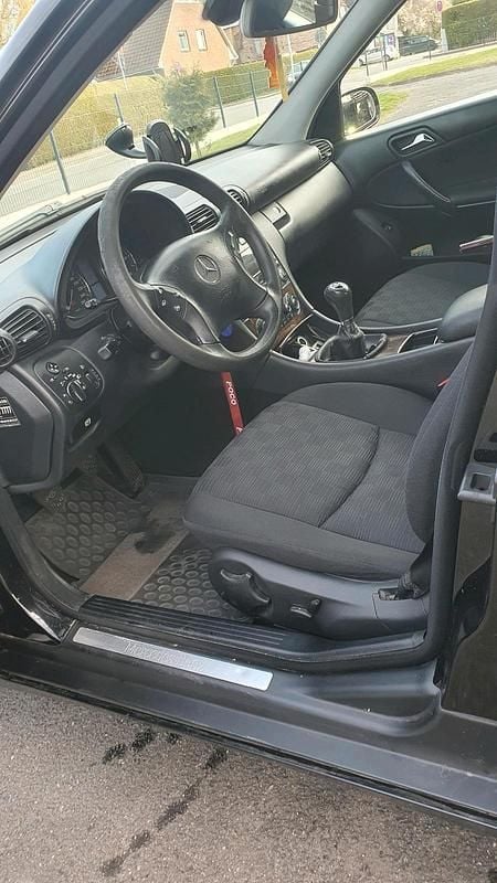 Gebraucht Mercedes C220 2005 Blau Kombi