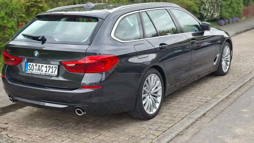 Gebraucht BMW 530 Performance 265 PS (194 kW) 2019 Grau Kombi