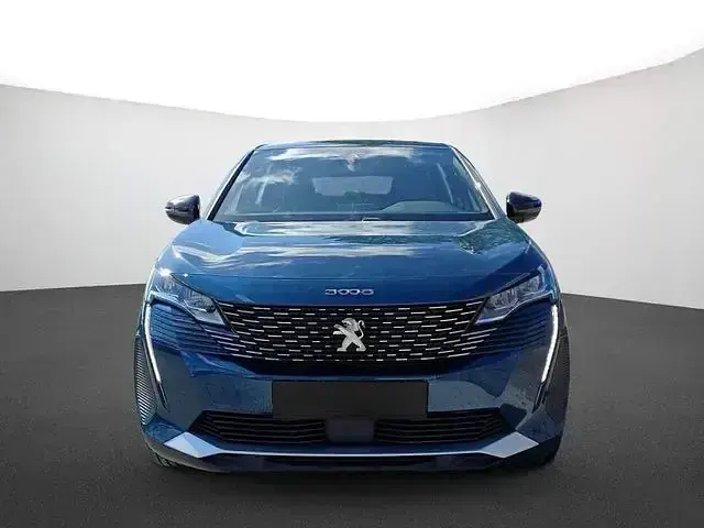Gebraucht Peugeot 3008 Active 136 PS (100 kW) 2024 Lackierung blau celebes/metallic klarlack SUV