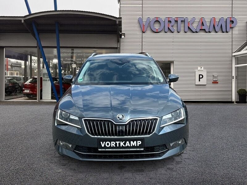 Gebraucht Skoda Superb Style 190 PS (139 kW) 2017 Quarzgrau (metallic) Kombi