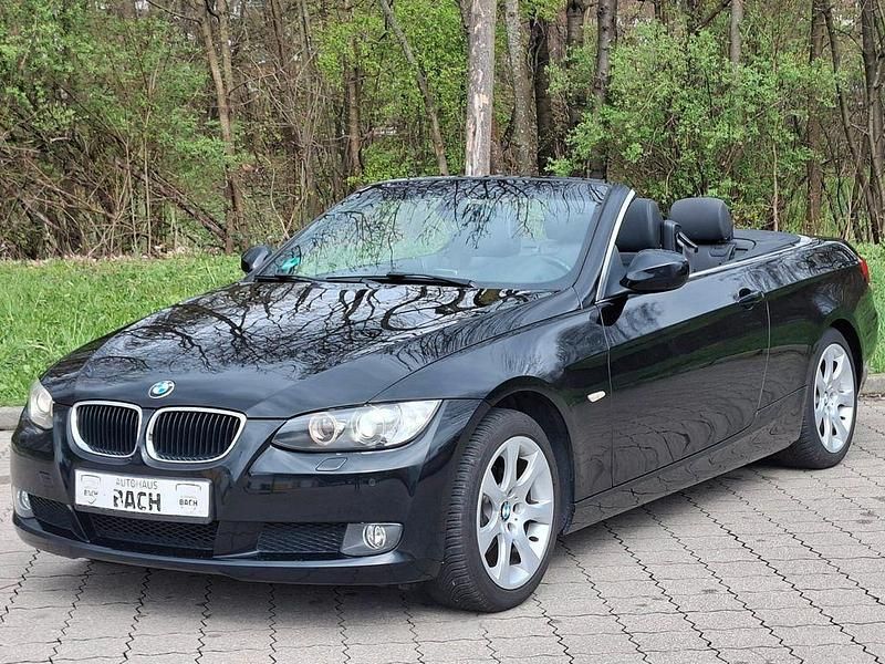 Gebraucht BMW 320 Cabriolet 170 PS (125 kW) 2010 Schwarz Cabrio
