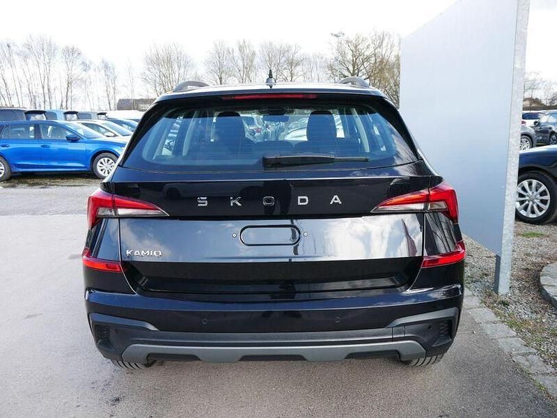 Neu Skoda Kamiq Selection 116 PS (85 kW) 2026 Blackmagic perleffekt SUV