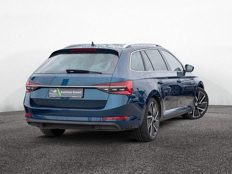 Gebraucht Skoda Superb Style 200 PS (147 kW) 2022 Blau Kombi