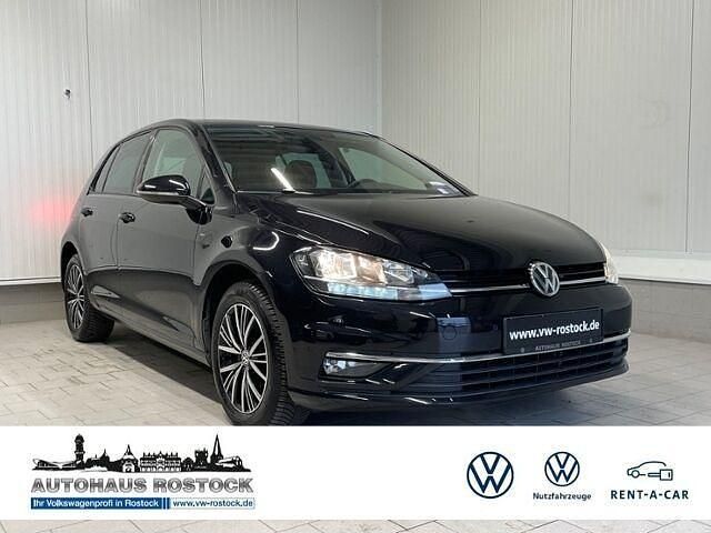 Gebraucht VW Golf VII Join 125 PS (91 kW) 2018 Deep black perleffekt (metallic) Limousine
