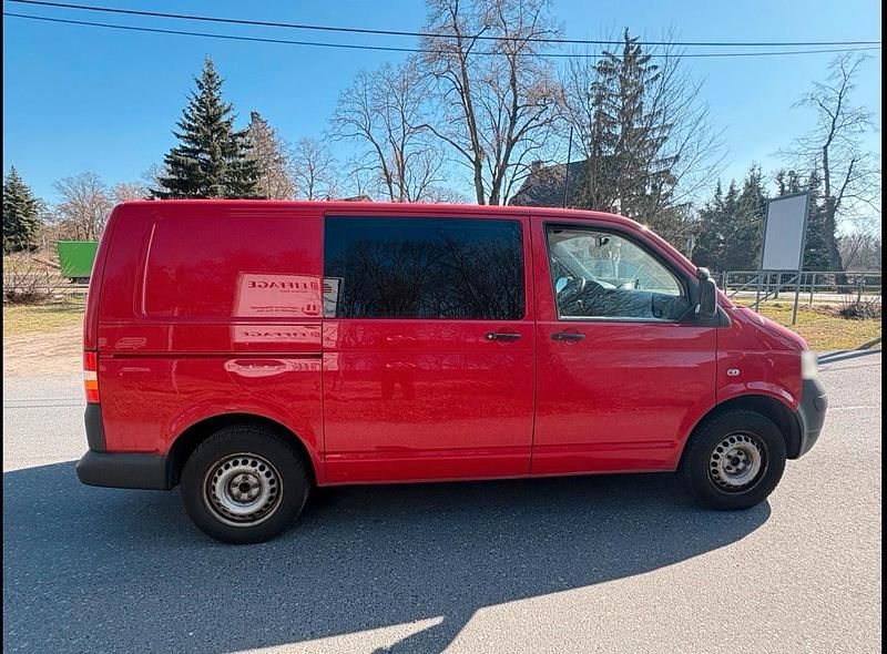 Second-hand VW Transporter 116 CP (85 kW) 2009 Roșu Van