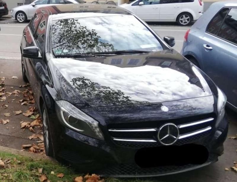 Schwarz Gebraucht 2015 Mercedes A180 Urban Limousine | 7.300 € (Guter Preis) - Bild 1/1