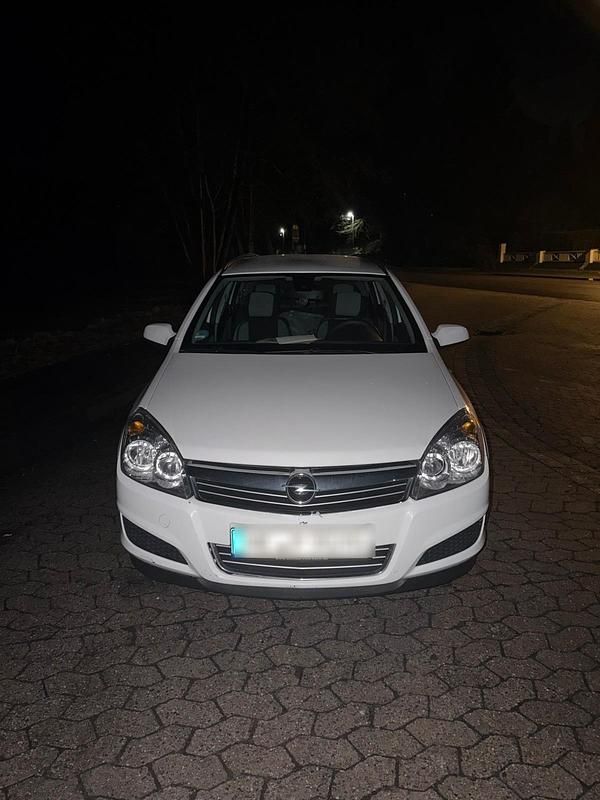 Gebraucht Opel Astra 110 PS (80 kW) 2007 Weiß Kombi