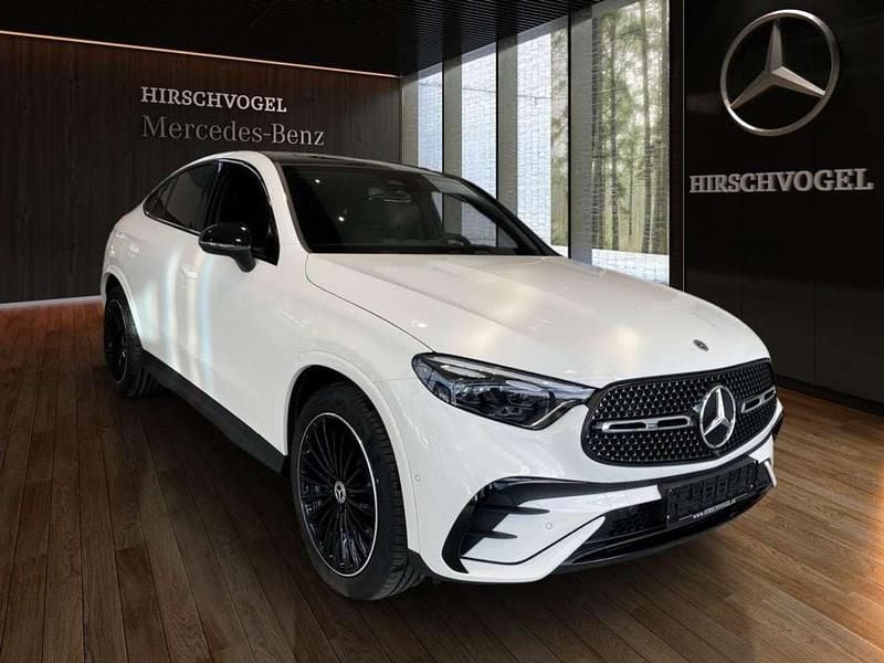 Gebraucht Mercedes GLC450 Edition 367 PS (269 kW) 2025 Unilack polarweiß Coupé