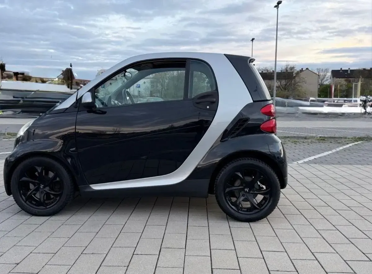 Gebraucht Smart ForTwo Coupé 71 PS (52 kW) 2008 Schwarz Coupé
