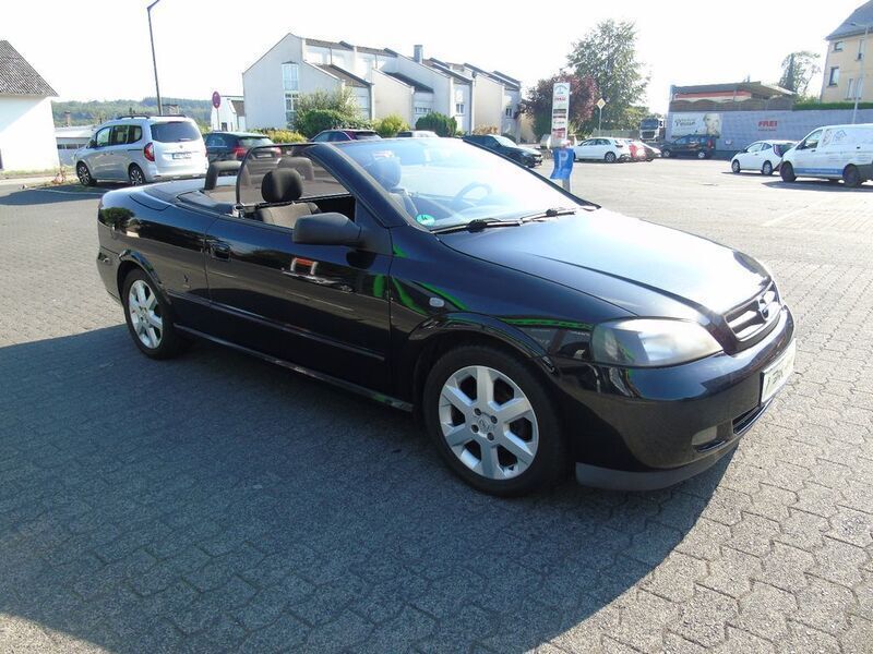 Gebraucht Opel Astra Cabriolet 101 PS (74 kW) 2001 Schwarz Cabrio