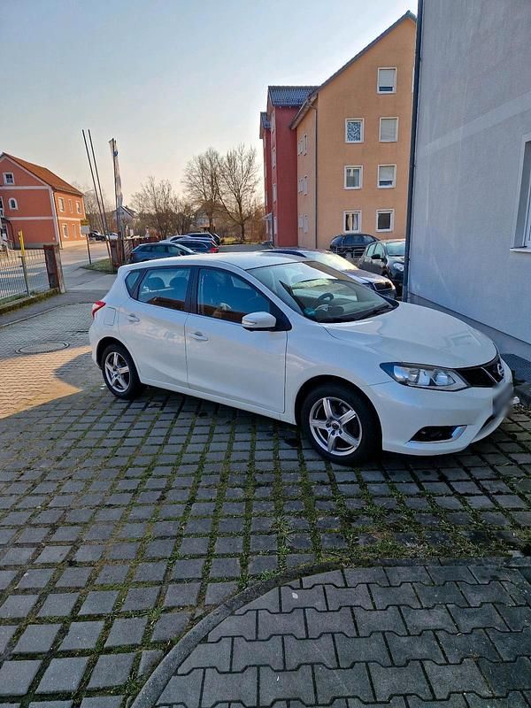 Gebraucht Nissan Pulsar 115 PS (84 kW) 2015 Weiß Kleinwagen