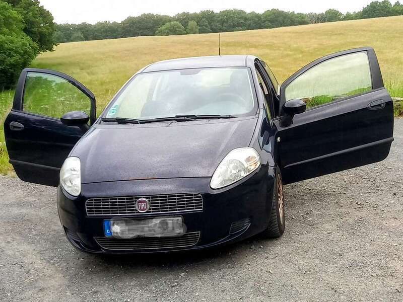 Blau Gebraucht 2009 Fiat Grande Punto Dynamic Kleinwagen | 2.000 € (Guter Preis) - Bild 1/4