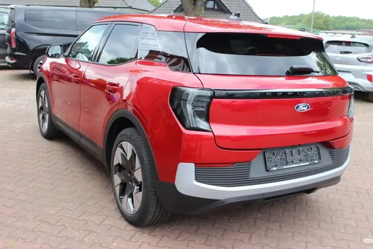 Gebraucht Ford Explorer Premium 210 kW (286 PS) 2025 Lucid red SUV