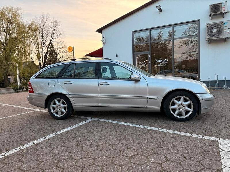 Gebraucht Mercedes C240 170 PS (125 kW) 2003 Silber Kombi