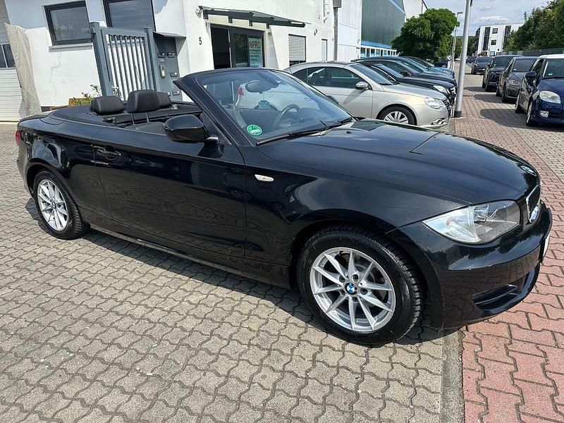 Schwarz Gebraucht 2010 BMW 118 Cabriolet Sport Line Cabrio | 9.470 € (Fairer Preis) - Bild 1/4