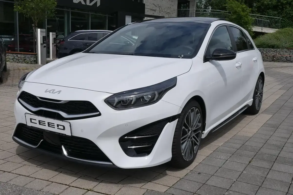 Gebraucht Kia Ceed GT GT-Line 140 PS (102 kW) 2025 Limousine