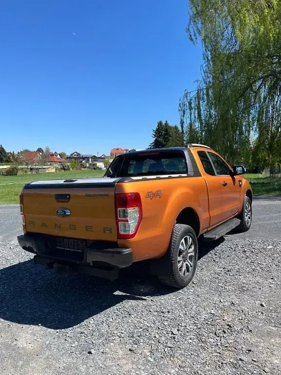Gebraucht Ford Ranger Wildtrack 200 PS (147 kW) 2017 Orange Pickup