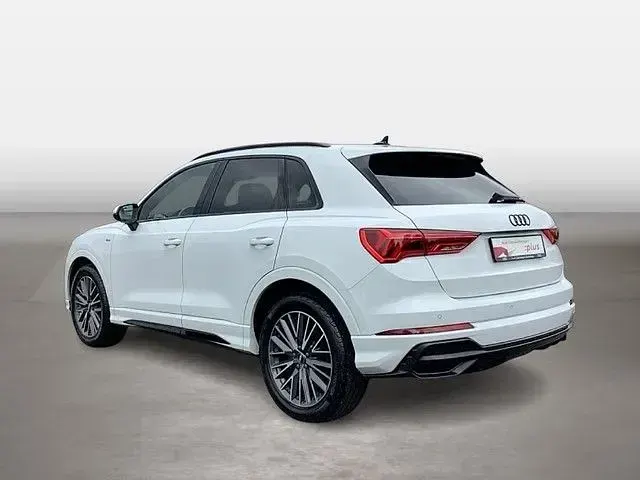 Gebraucht Audi Q3 Ambiente 150 PS (110 kW) 2021 Gletscherweiß metallic SUV