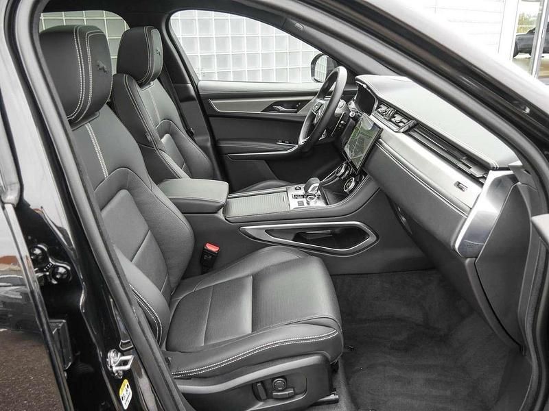 Gebraucht Jaguar F-Pace R-Dynamic 304 PS (223 kW) 2025 Schwarz SUV