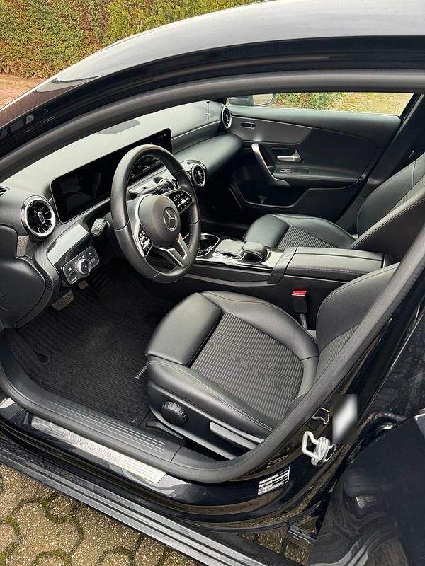 Gebraucht Mercedes A220 190 PS (139 kW) 2019 Schwarz Limousine