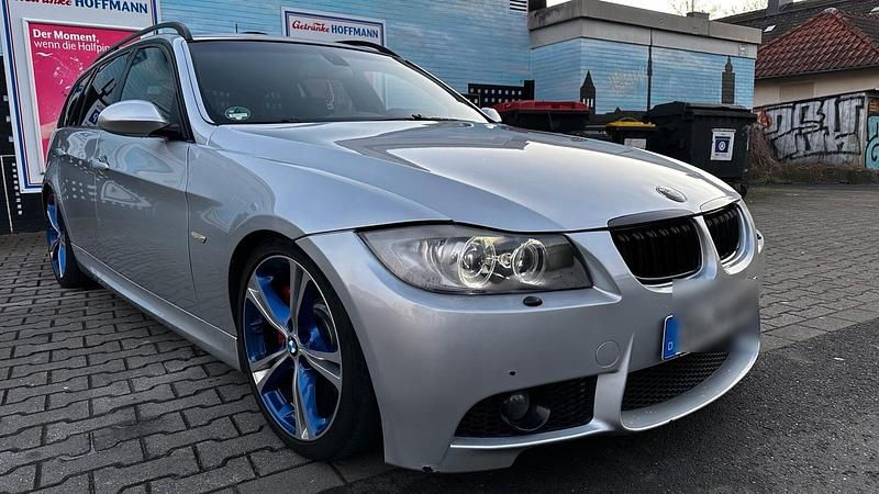 Silber Gebraucht 2007 BMW 335 M Sport Kombi | 6.900 € - Bild 1/4