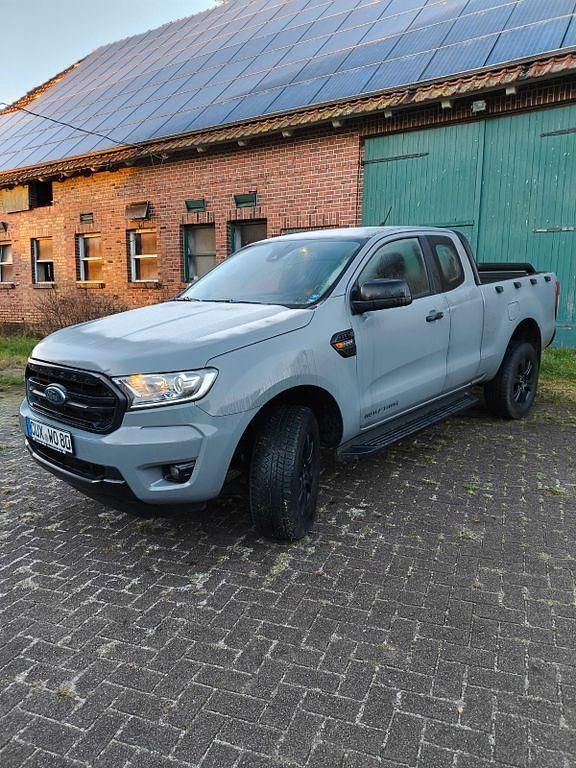 Grau Gebraucht 2022 Ford Ranger Wildtrack Abholung | 33.300 € (Guter Preis) - Bild 1/4