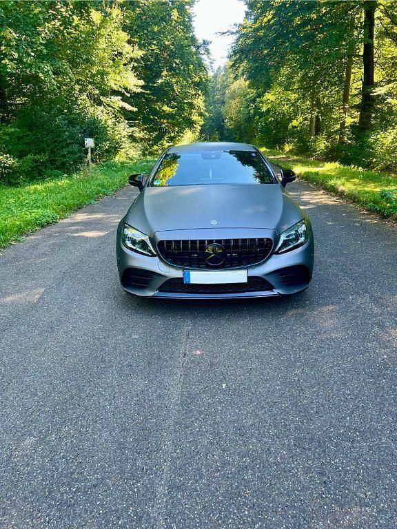 Gebraucht Mercedes C300 AMG line 258 PS (189 kW) 2020 Schwarz Coupé