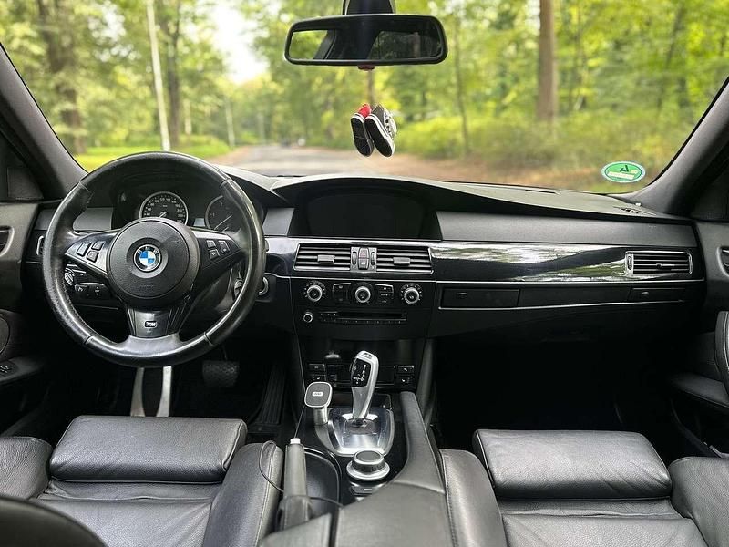 Gebraucht BMW 525 197 PS (144 kW) 2007 Limousine