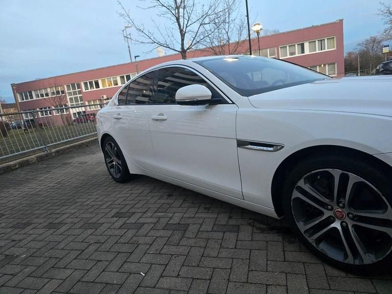 Gebraucht Jaguar XE S 340 PS (250 kW) 2016 Weiß Limousine