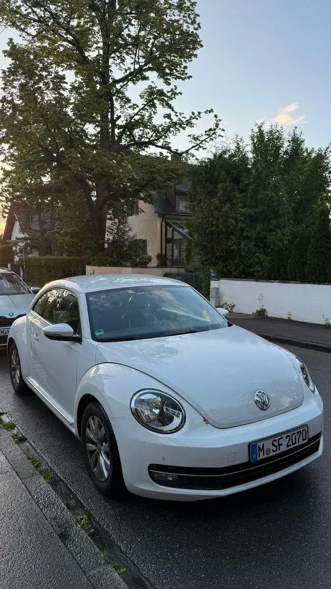 Gebraucht VW Beetle 105 PS (77 kW) 2016 Weiß Kleinwagen