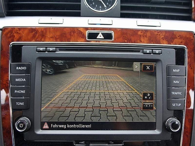 Second-hand VW Phaeton 245 CP (180 kW) 2014 Negru Berlinǎ