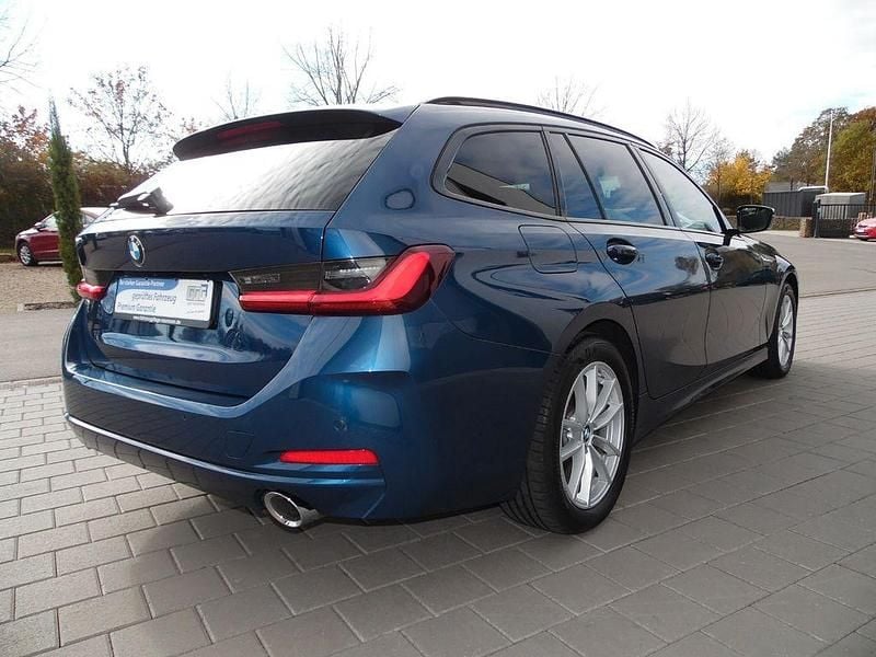 Gebraucht BMW 320 Performance 190 PS (139 kW) 2022 Blau Kombi