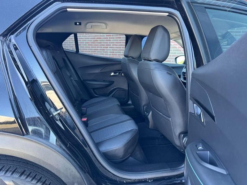 Gebraucht Peugeot 2008 Allure 131 PS (96 kW) 2021 Schwarz SUV