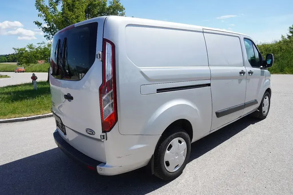 Gebraucht Ford Transit Custom Trend 170 PS (125 kW) 2018 Silber Van / Kleinbus
