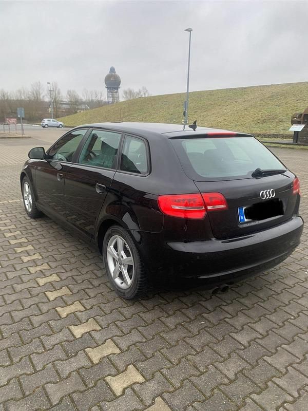 Gebraucht Audi A3 Sportback 125 PS (91 kW) 2010 Schwarz Kleinwagen