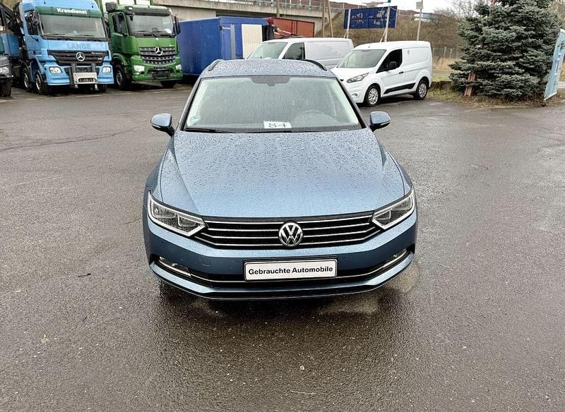 Gebraucht VW Passat Comfortline 150 PS (110 kW) 2015 Blau Kombi