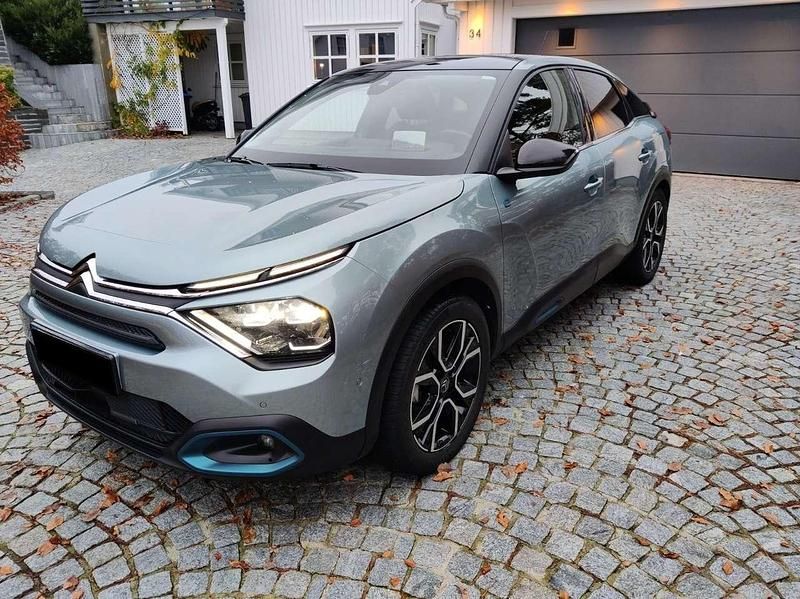 Gebraucht Citroën e-C4 Shine 100 kW (136 PS) 2021 Blau Kleinwagen