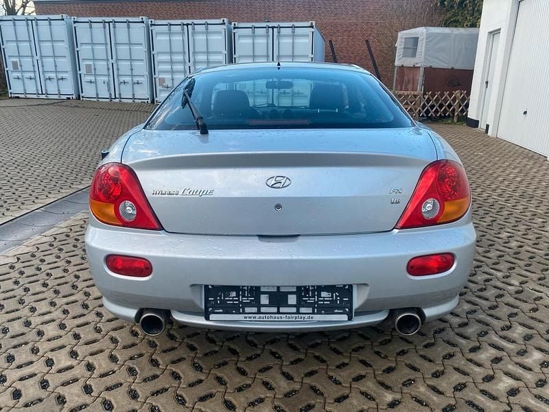 Gebraucht Hyundai Coupé 167 PS (122 kW) 2002 Silber Coupé