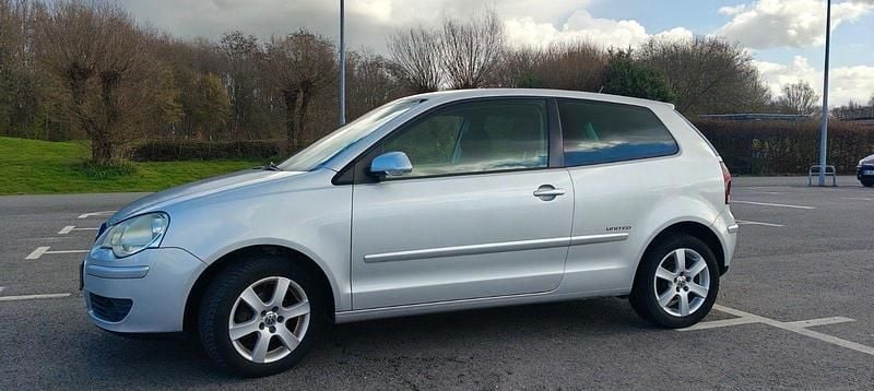 Gebraucht VW Polo Trendline 60 PS (44 kW) 2009 Grau Kleinwagen