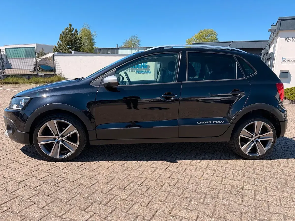 Gebraucht VW Polo Cross 86 PS (63 kW) 2012 Schwarz Kleinwagen