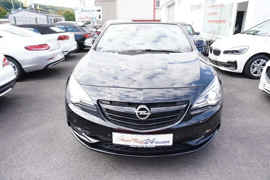 Gebraucht Opel Cascada Innovation 170 PS (125 kW) 2017 Schwarz Cabrio